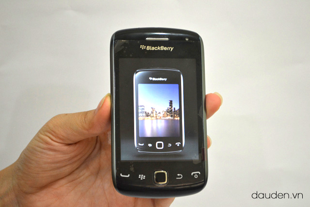 BlackBerry Curve 9380 đã sẵn sàng đến tay người dùng - Đánh giá sơ bộ về sản phẩm
